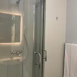 Weaa נאזרה
