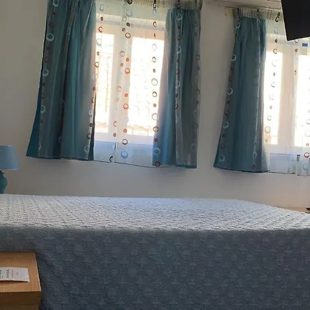 Otel Weaa 2*