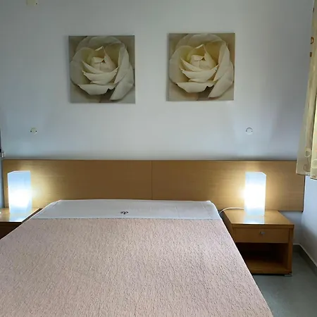 Otel Weaa 2*