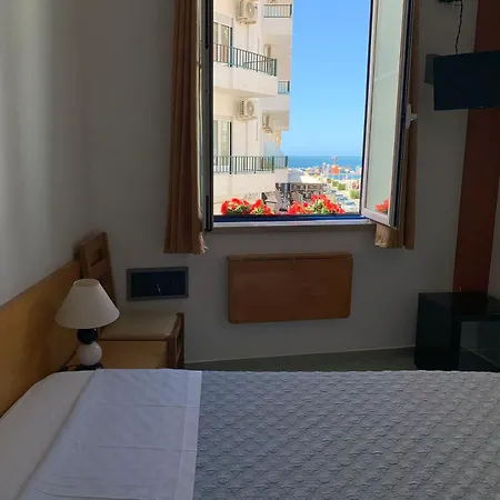 Otel Weaa Nazaré