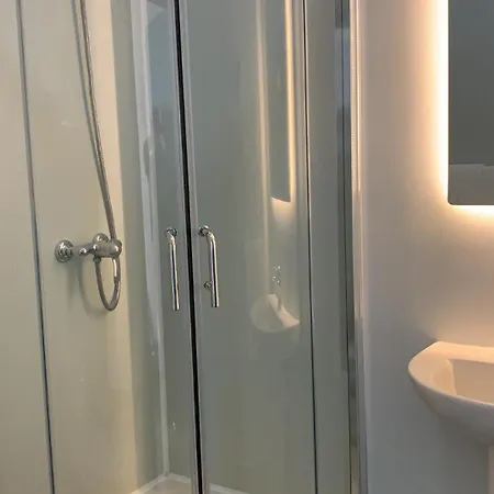 Otel Weaa 2*
