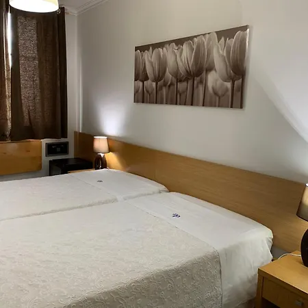 Weaa Hotel