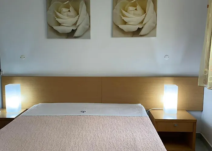 Ξενοδοχείο Weaa 2*